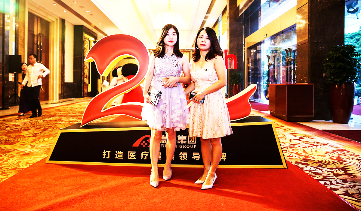 �V������c���(d��ng)�߄���˾�ṩ�ĵµ伯�F(tu��n)����cʢ�䰸���p��3