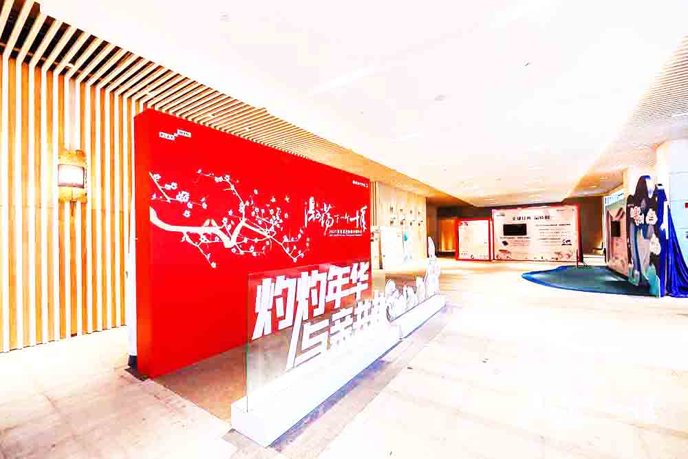 ���(hu��)���(d��ng)����˹�����(hu��)�߄�